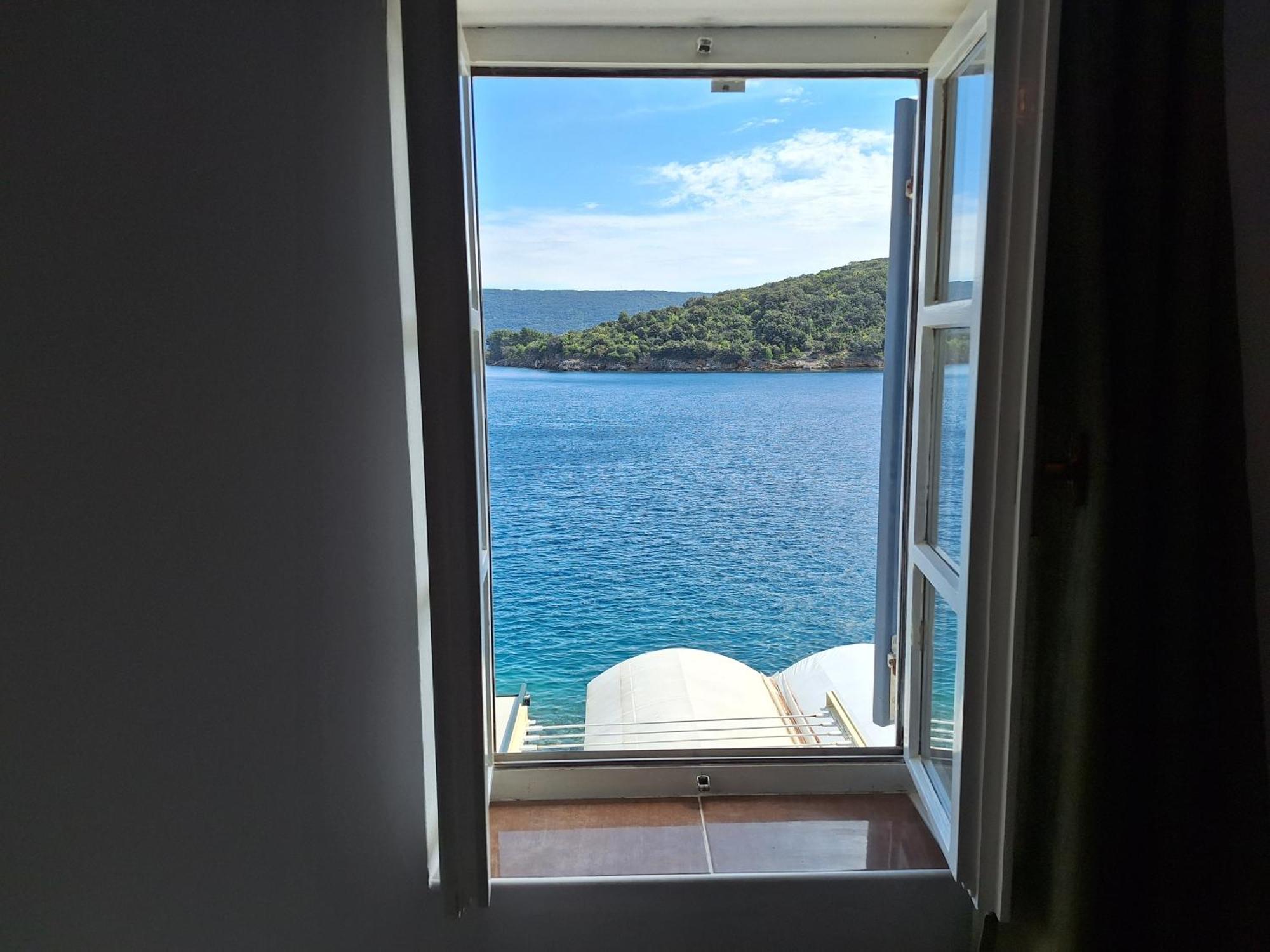 Sobe Mamalu Bed & Breakfast Valun Exterior photo